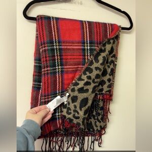 Maurices double-sided scarf